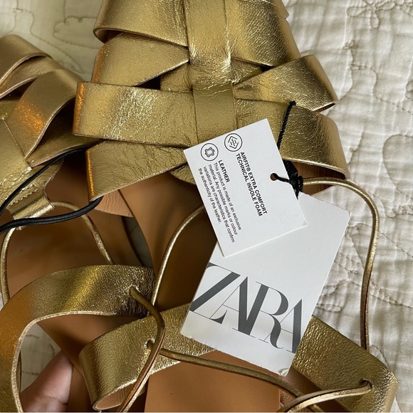 SOLD* Zara NWT Gold Strappy Gladiator Style Sandals Flats Size 40 8.5 US Women - Picture 6 of 7